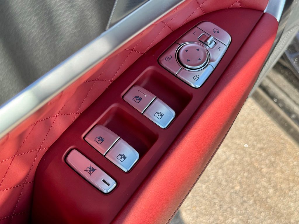 2025 Genesis G70 3.3T Sport Advanced photo 23