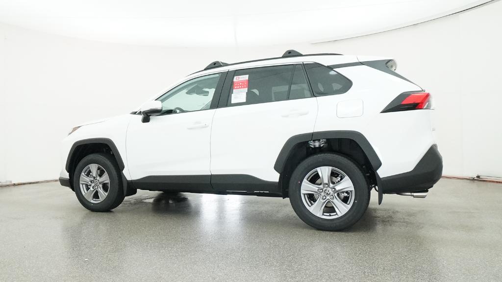 2025 Toyota RAV4 XLE photo 12
