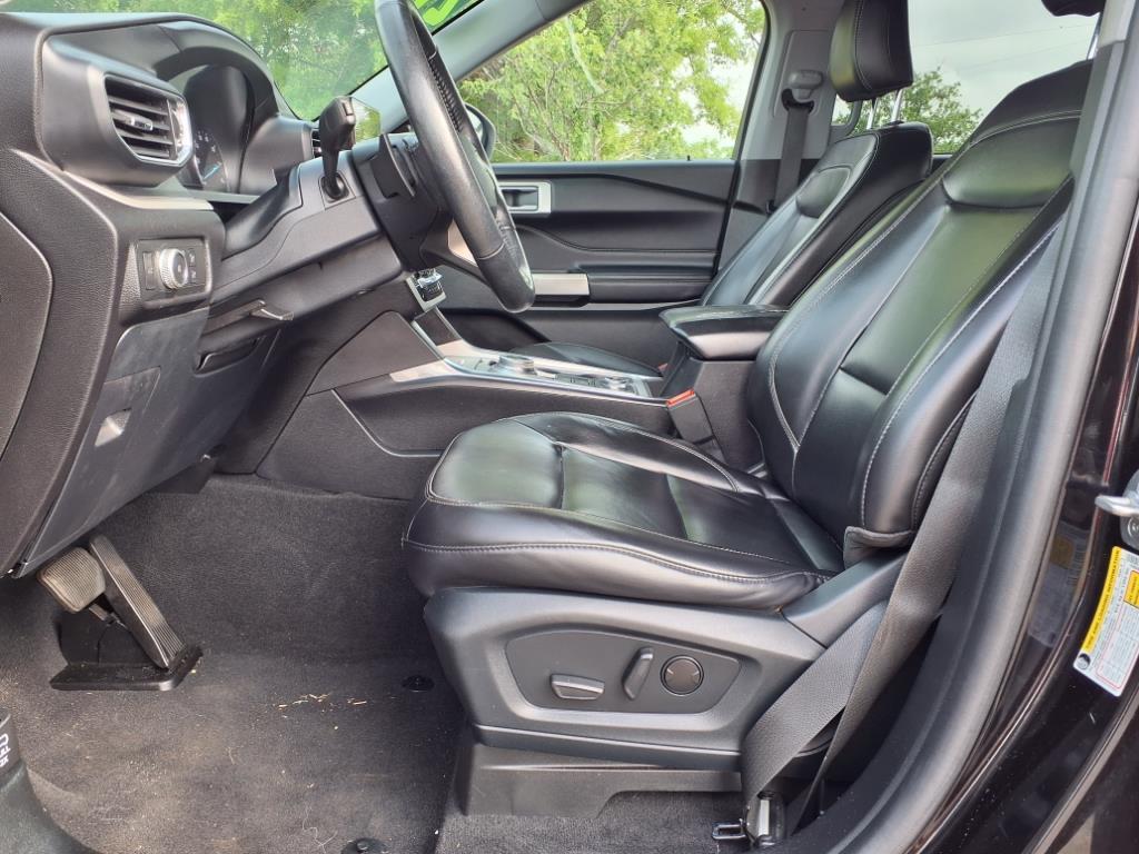 2021 Ford Explorer XLT photo 3