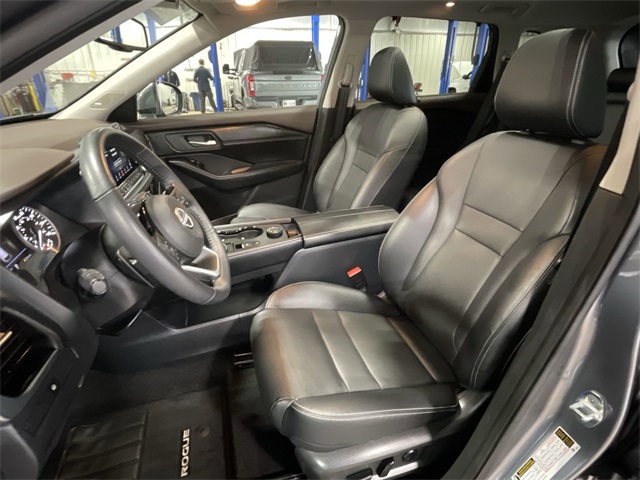 2023 Nissan Rogue SL photo 16