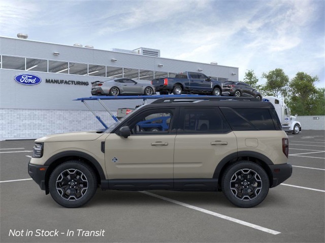 2025 Ford Bronco Sport Outer Banks photo 3