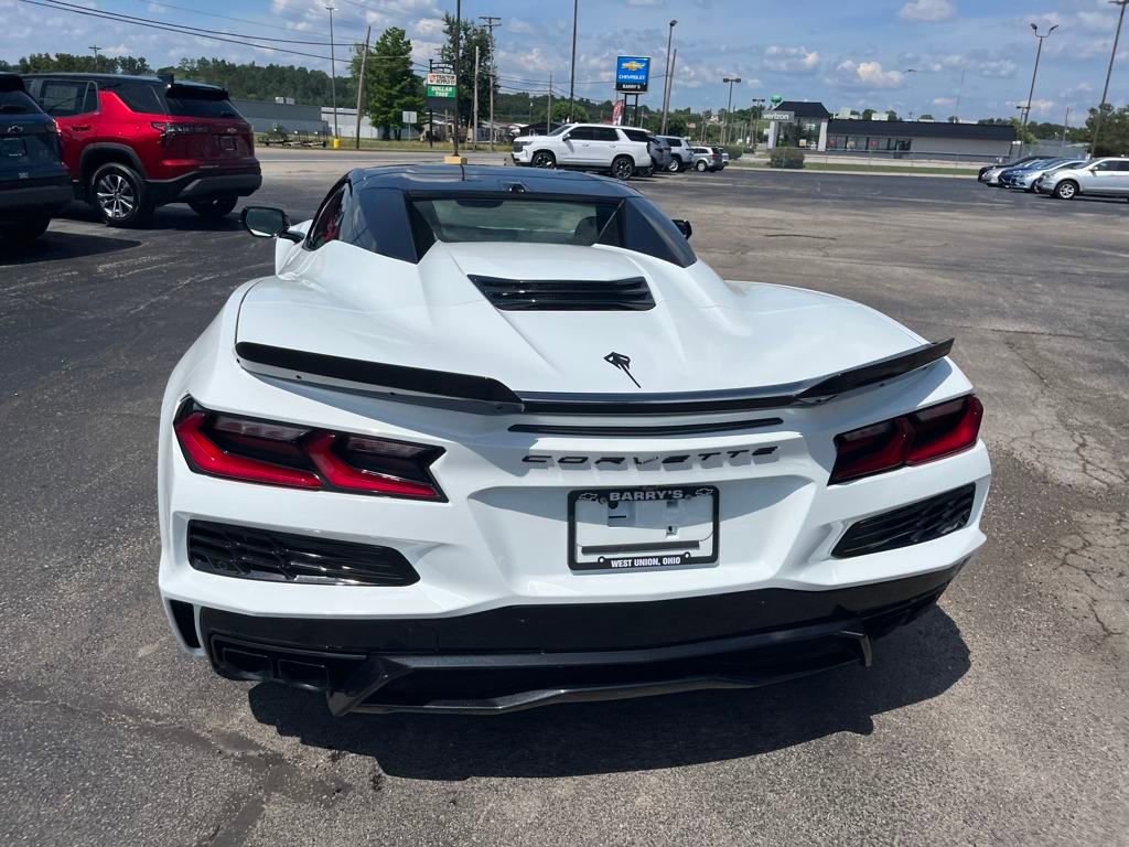 2025 Chevrolet Corvette E-Ray 2LZ photo 4