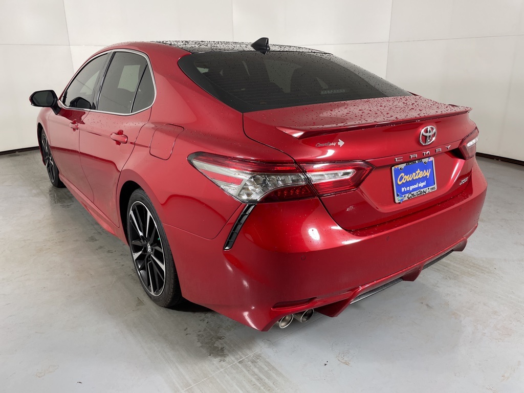 2019 Toyota Camry XSE V6 photo 6