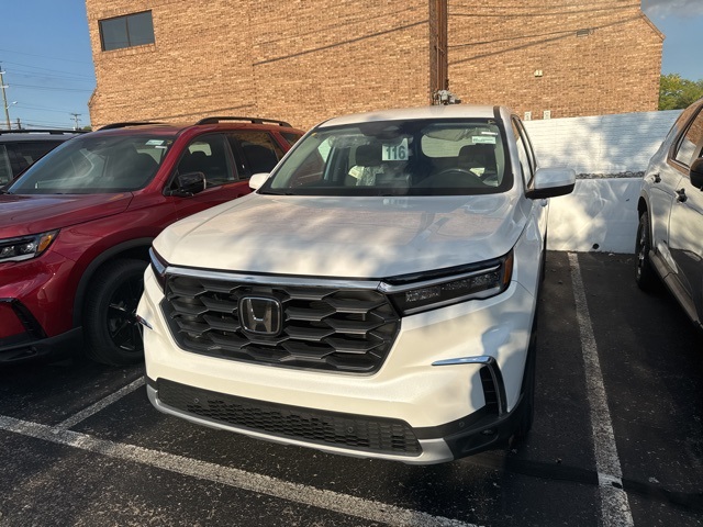 2025 Honda Pilot EX-L photo 2