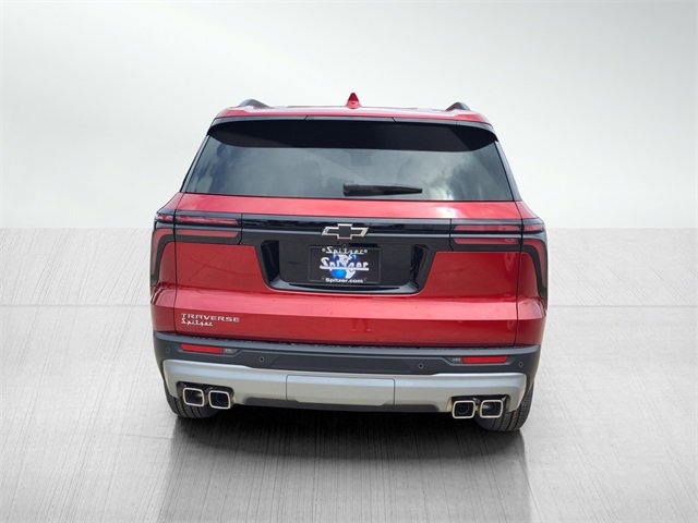 2025 Chevrolet Traverse photo 2