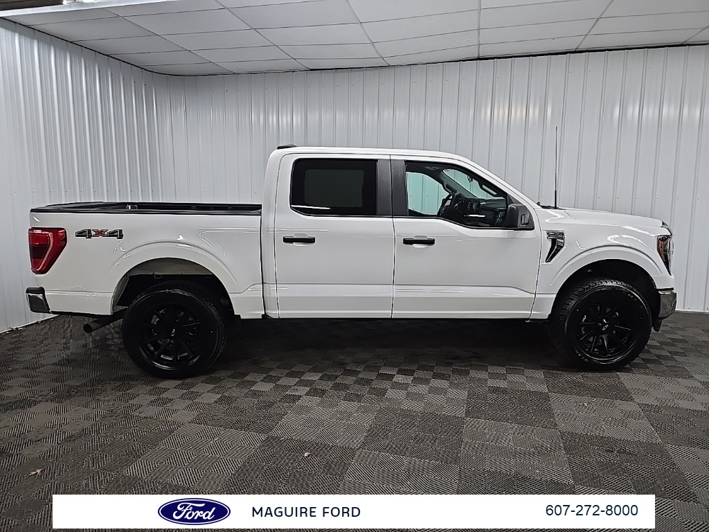 2023 Ford F-150 XLT photo 2