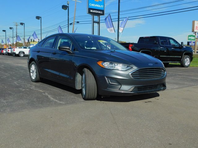 2020 Ford Fusion SE photo 4