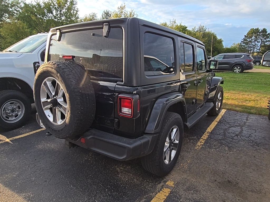2022 Jeep Wrangler Unlimited Sahara photo 7