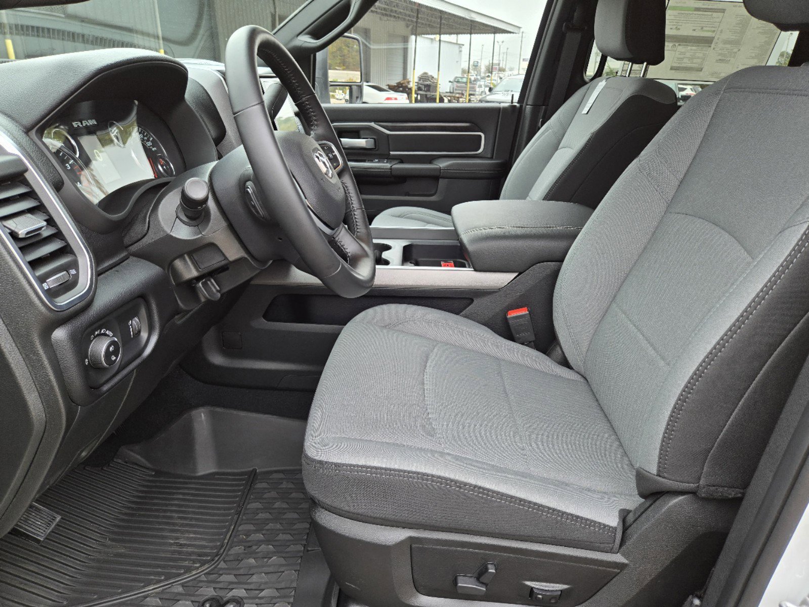 2024 Ram 2500 Big Horn photo 25