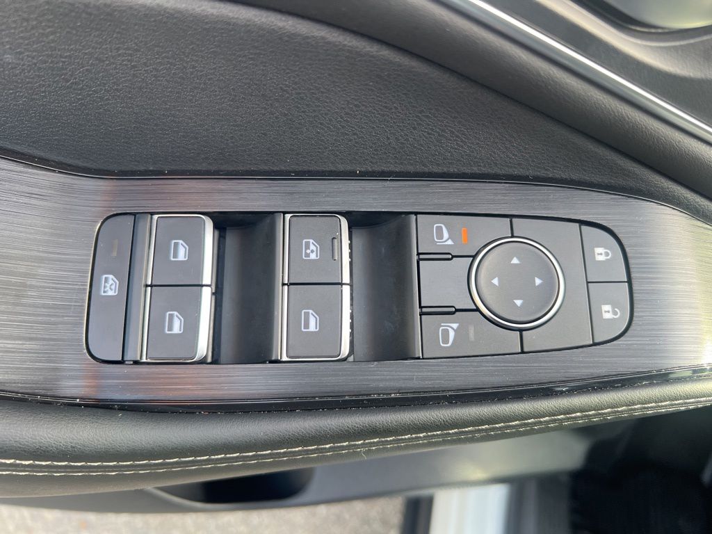 2024 Nissan Rogue Platinum photo 47