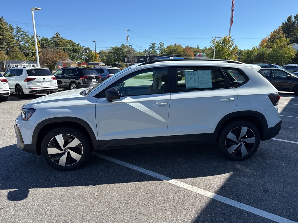 2025 Volkswagen Taos S photo 2