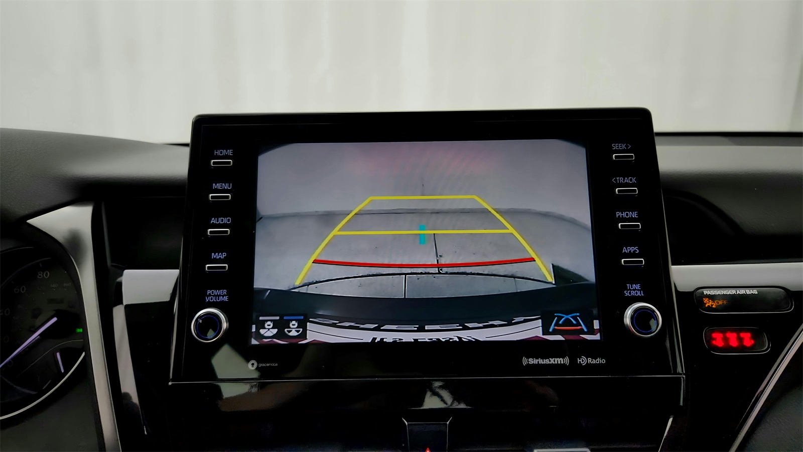 2022 Toyota Camry SE photo 29