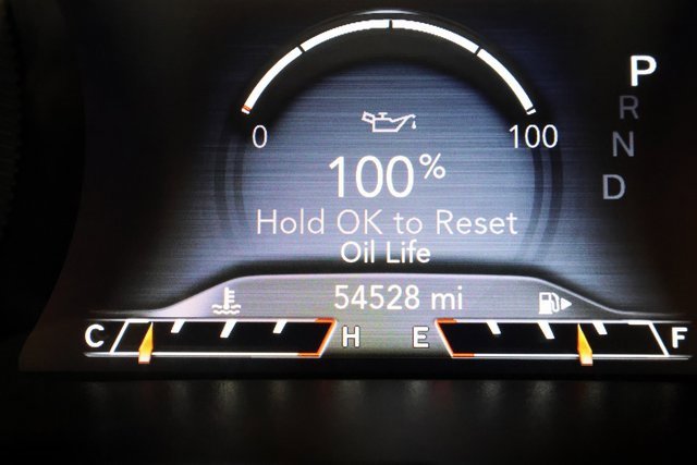 2023 Jeep Cherokee Altitude Lux photo 11