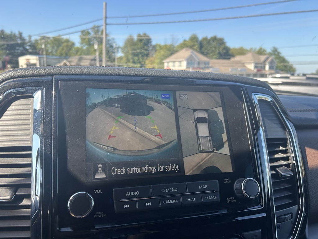 2020 Nissan Titan Platinum Reserve photo 17