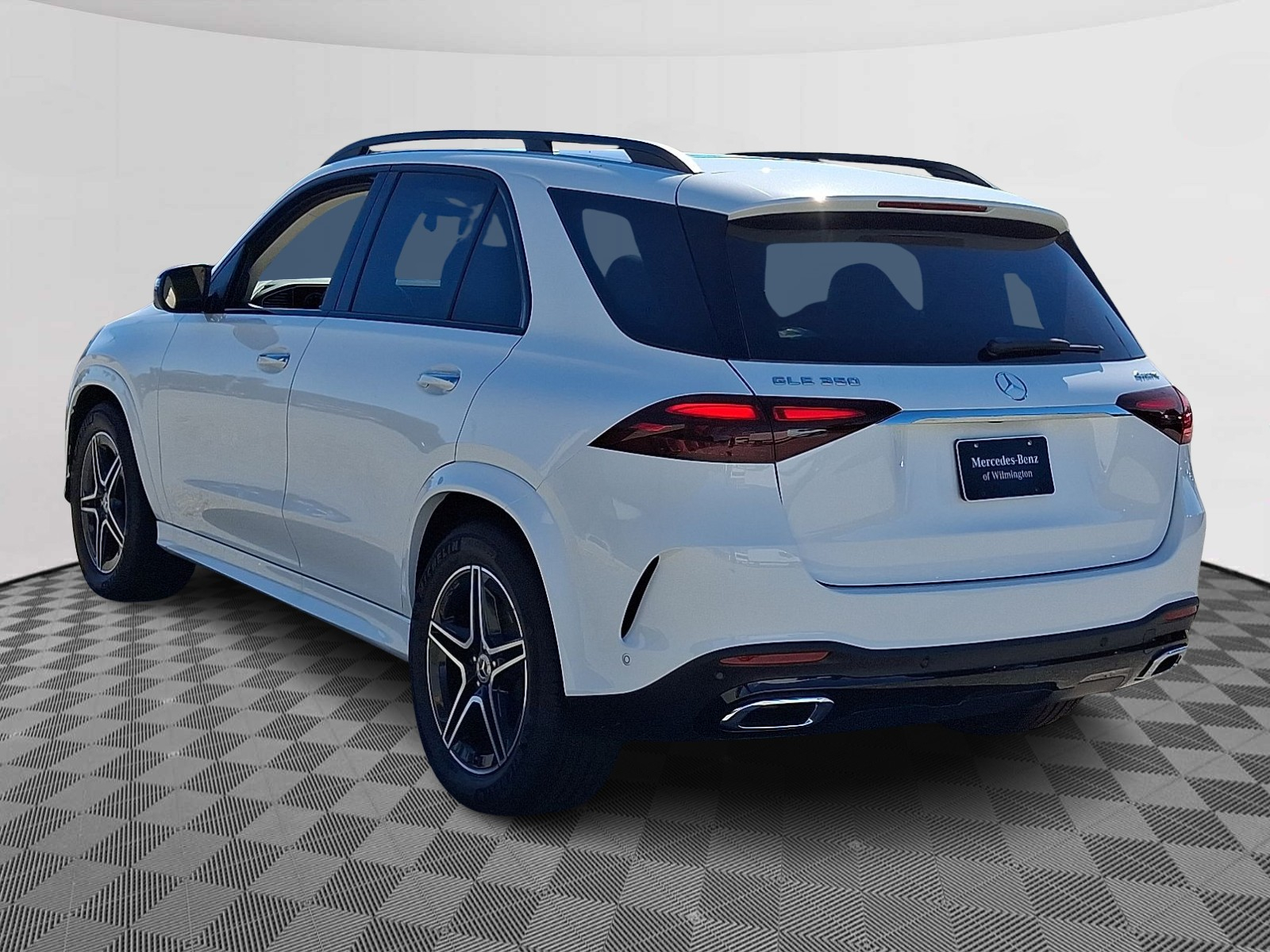 2026 Mercedes Benz GLE 350 4MATIC photo 4