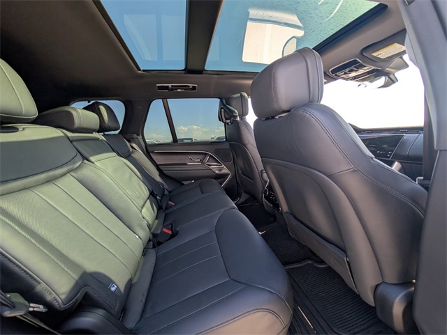 Used 2023 Santorini Black Land Rover SE image 14