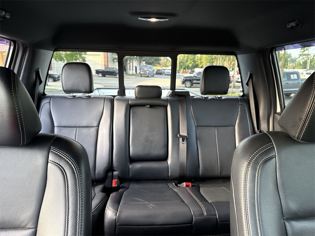 2022 Ford F-450 Lariat photo 27