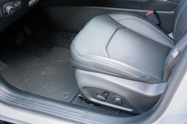 2025 Jeep Compass Limited photo 13