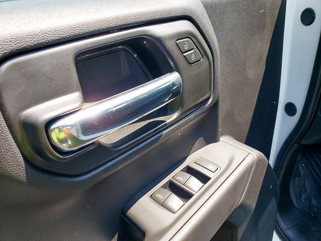 2025 Chevrolet Silverado 1500 photo 10