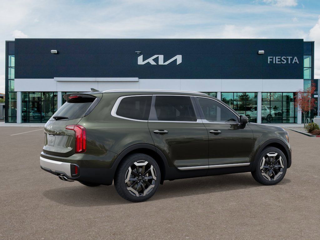 2025 Kia Telluride S photo 3
