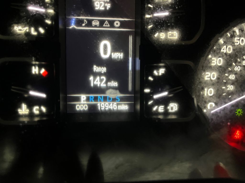 2021 Toyota Tundra SR5 CrewMax photo 8