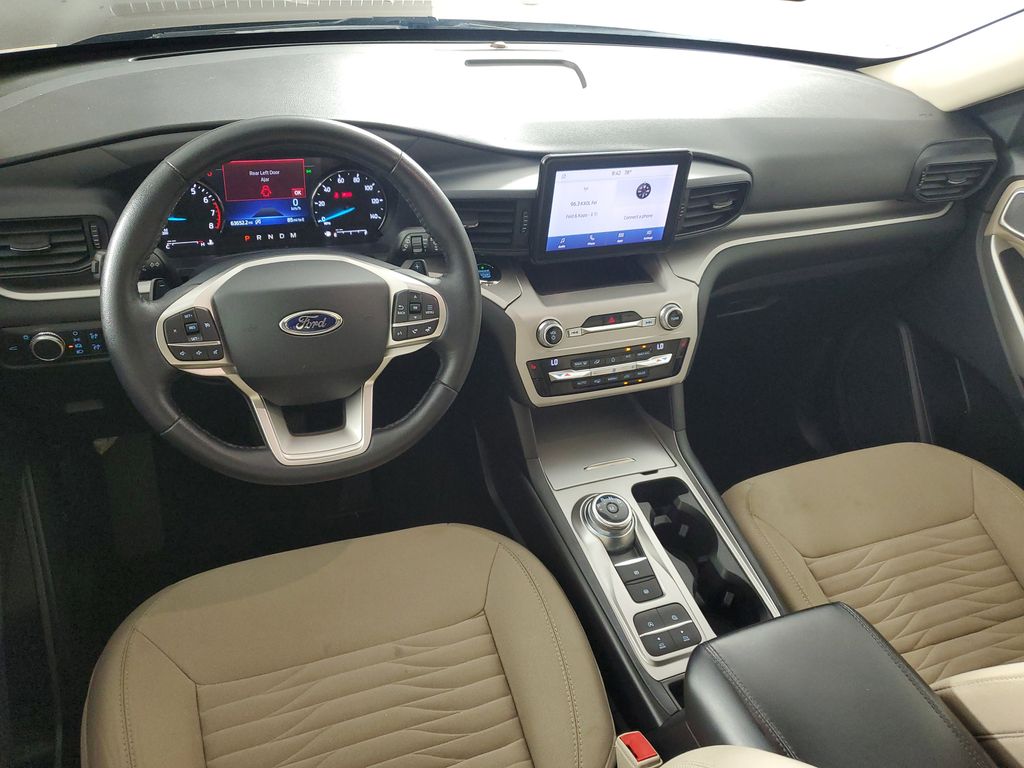 2021 Ford Explorer XLT photo 16