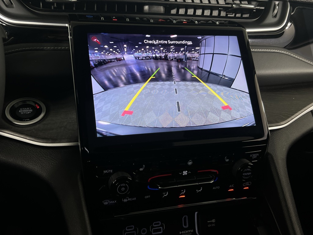 2023 Jeep Cherokee 4xe photo 12