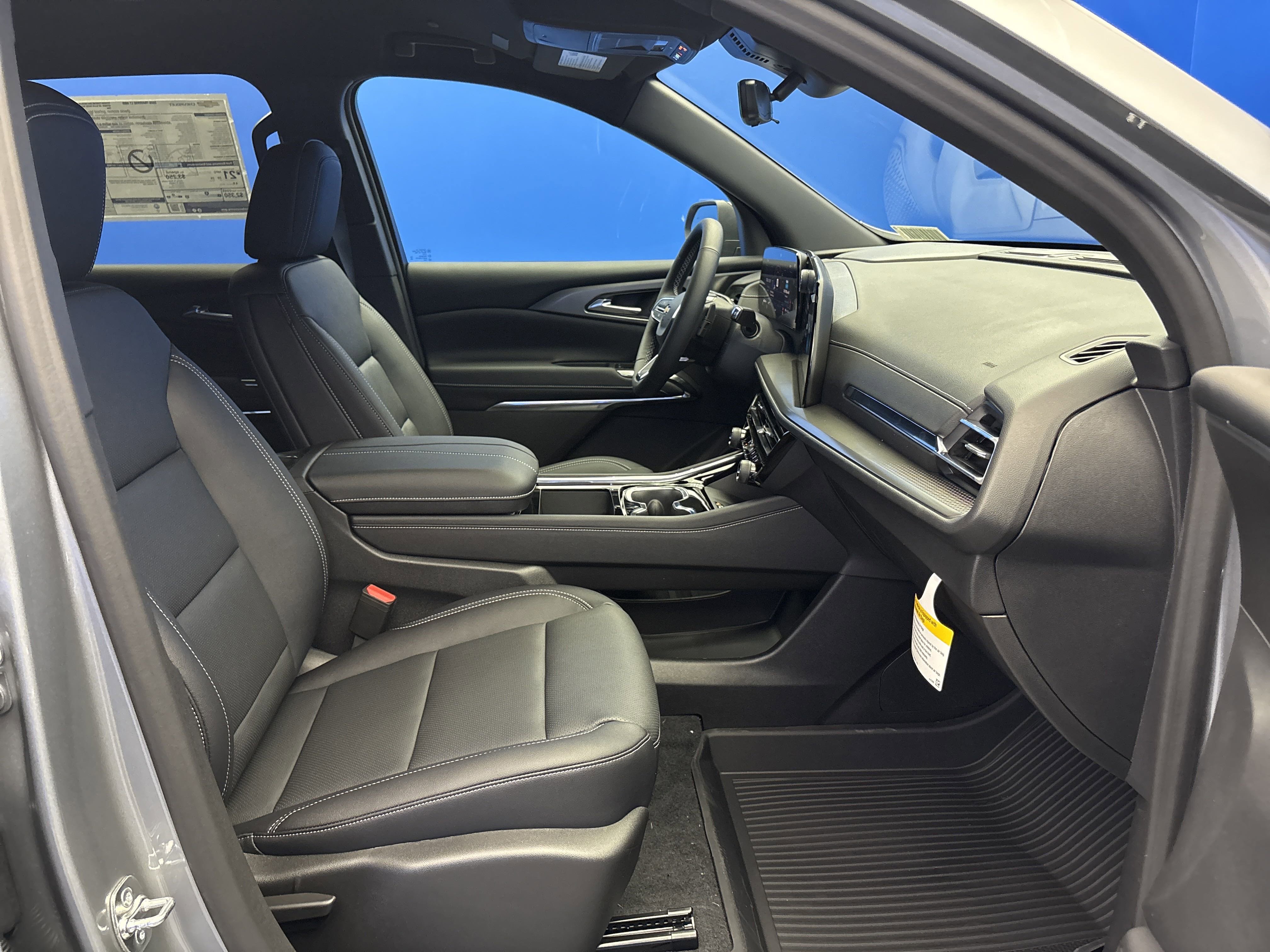 2026 Chevrolet Traverse photo 21