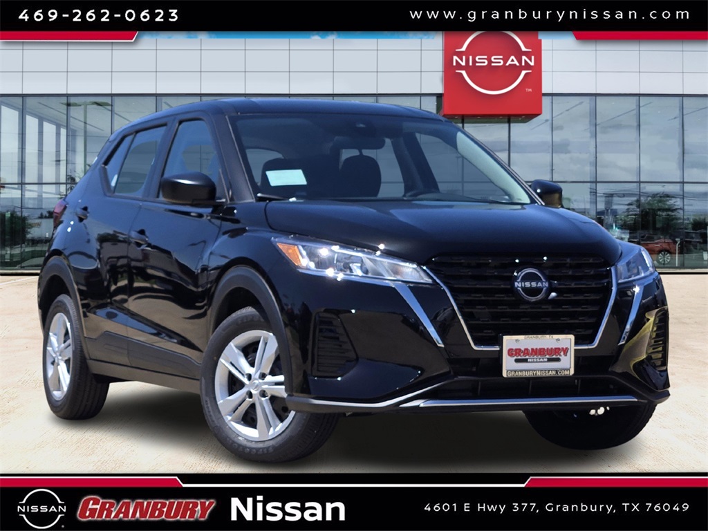 2025 Nissan KICKS PLAY Base