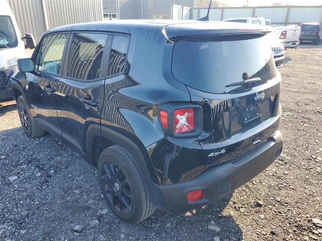 2023 Jeep Renegade Latitude Upland photo 3