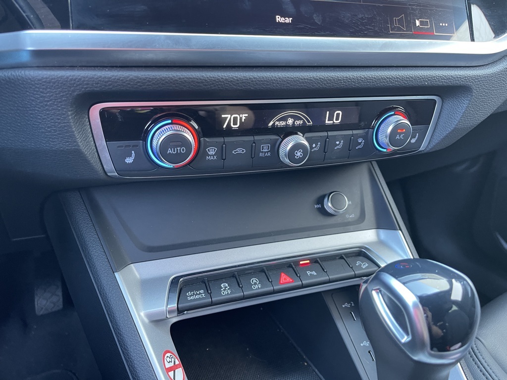 2025 Audi Q3 S line Premium photo 8