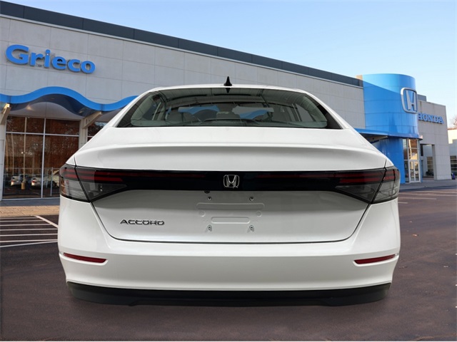2025 Honda Accord SE photo 4