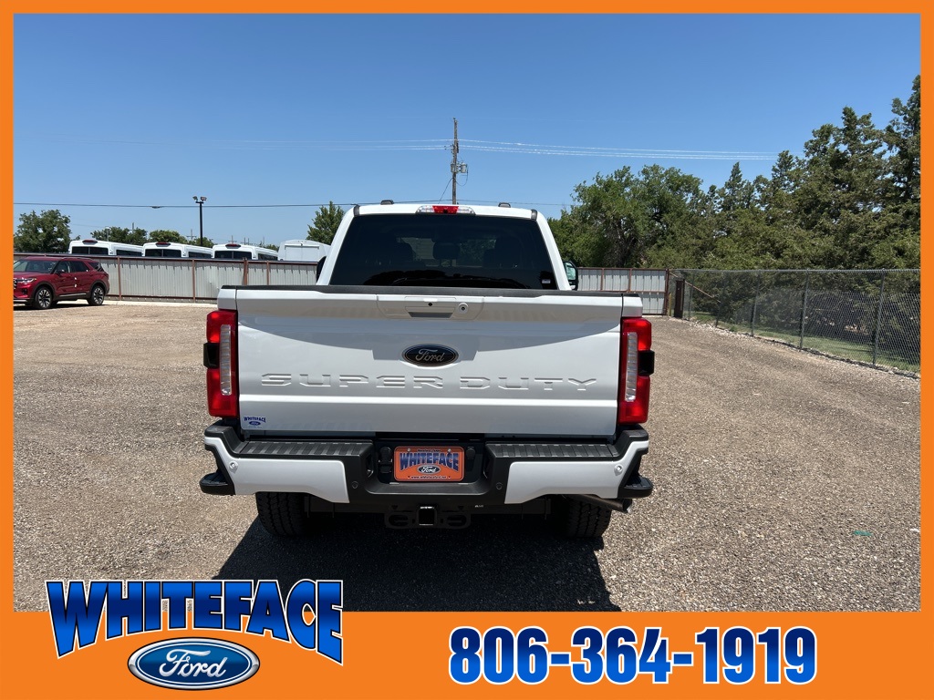 2025 Ford F-250 Lariat photo 4