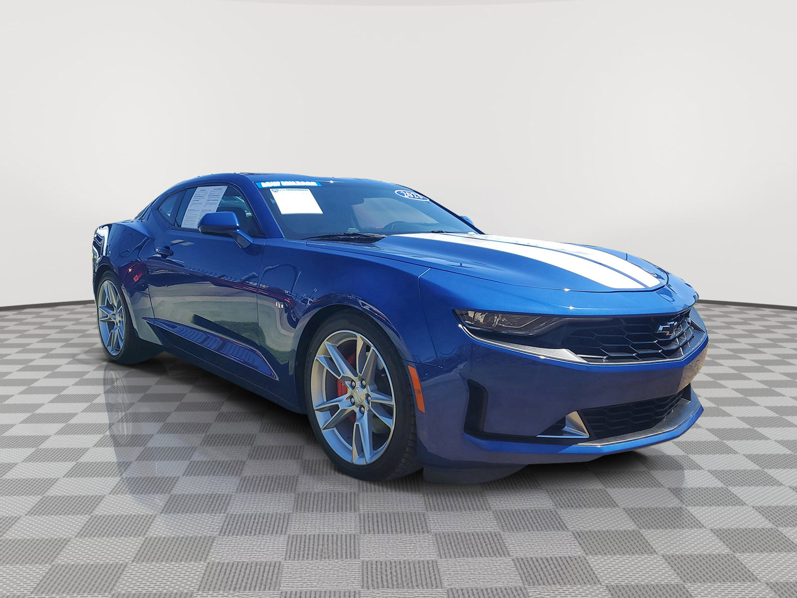 2023 Chevrolet Camaro 1LT photo 2