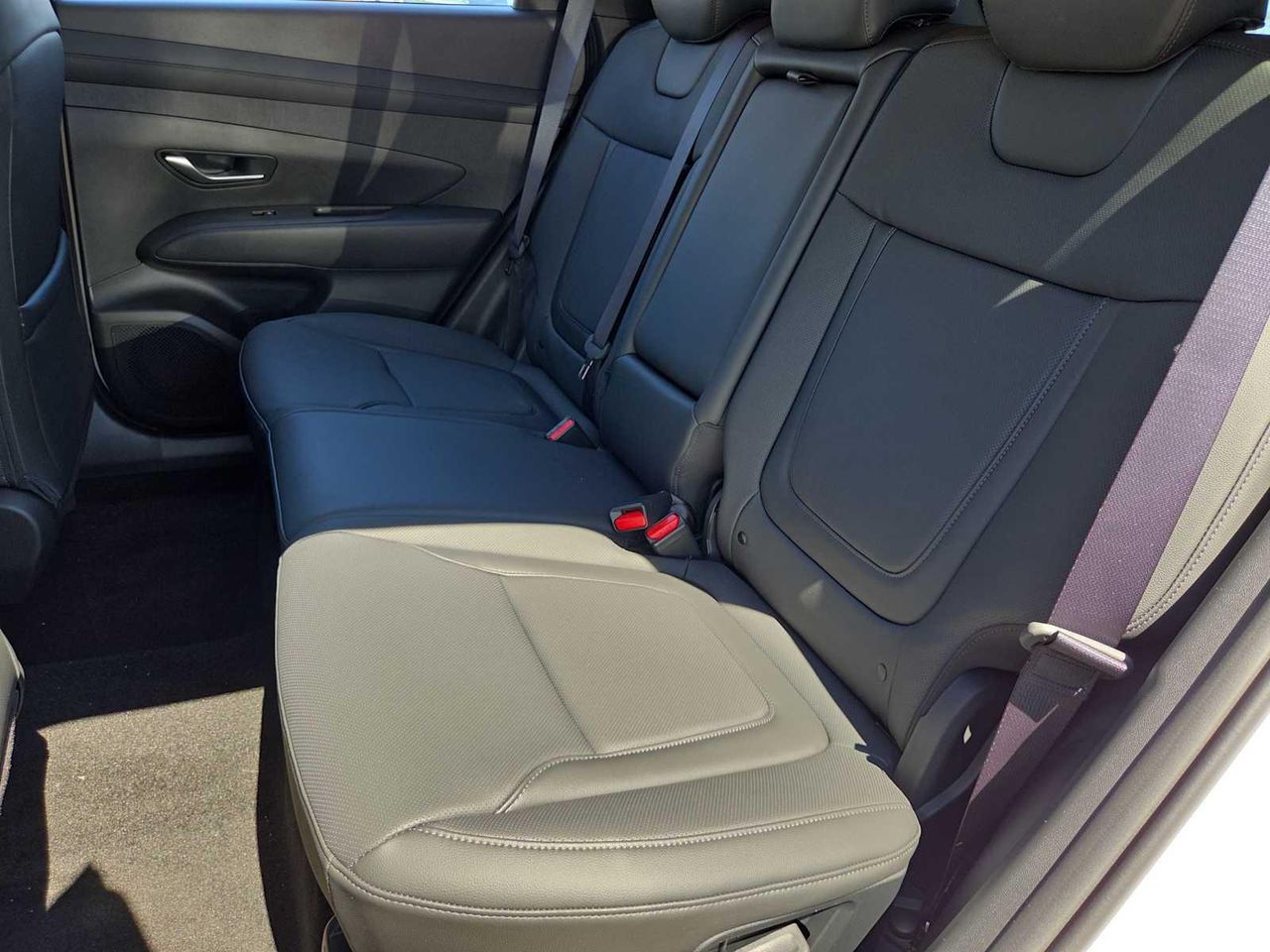 2025 Hyundai Tucson SEL Convenience photo 16