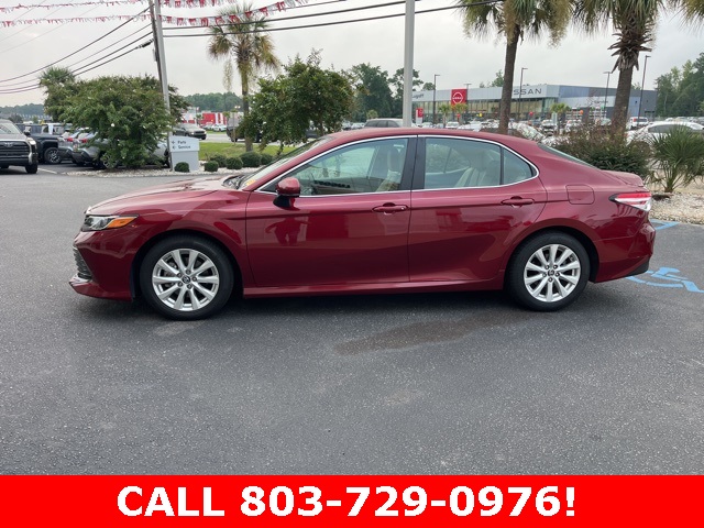 2018 Toyota Camry LE photo 33