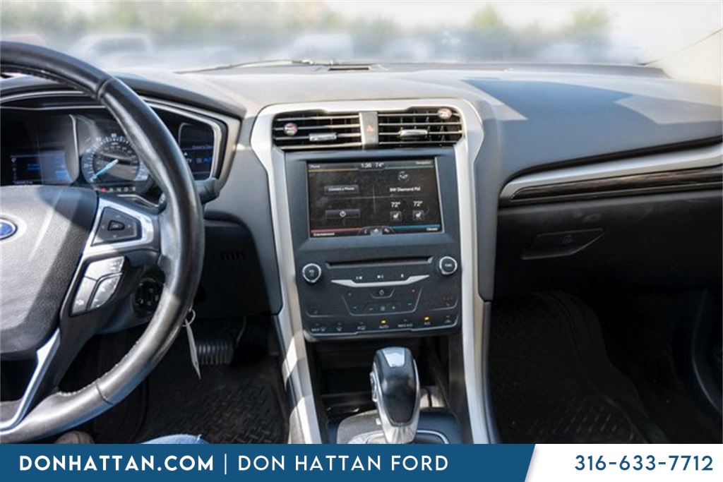 2018 Ford Fusion SE photo 3