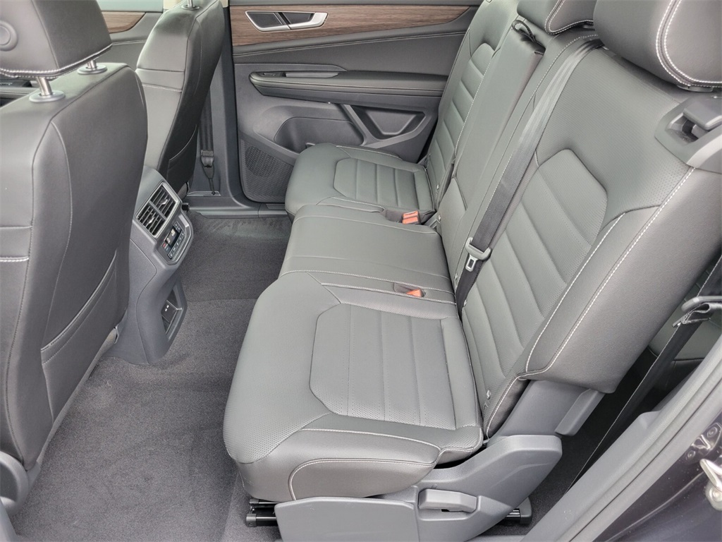 2026 Volkswagen Atlas SEL photo 6