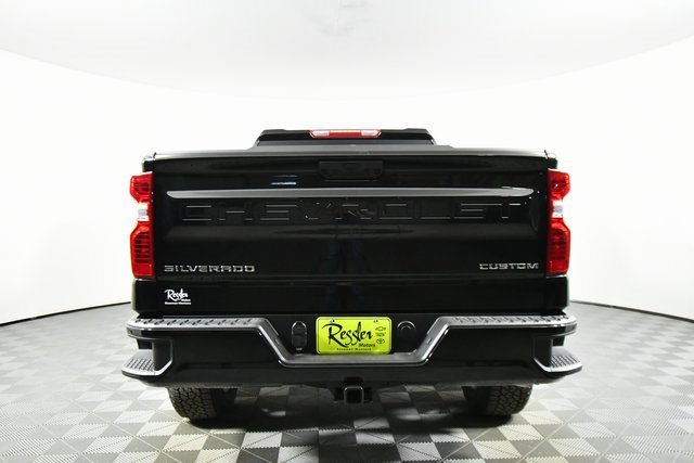 2026 Chevrolet Silverado 1500 Custom photo 11