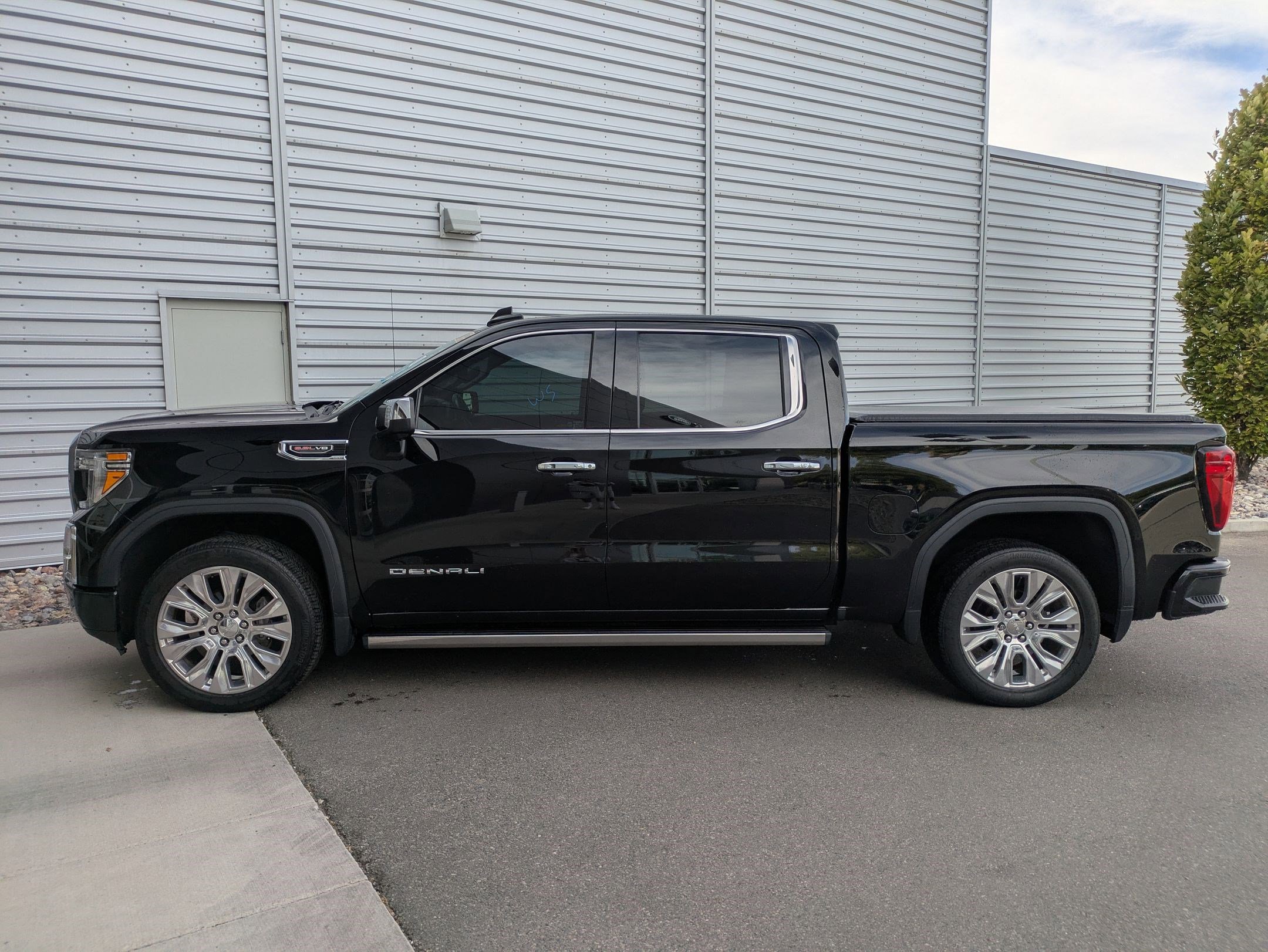 2020 Gmc Sierra 1500 Denali photo 2