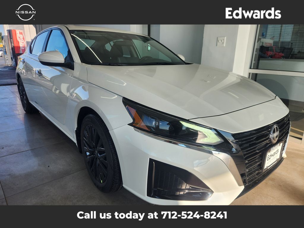 2025 Nissan Altima SV Special Edition photo 2