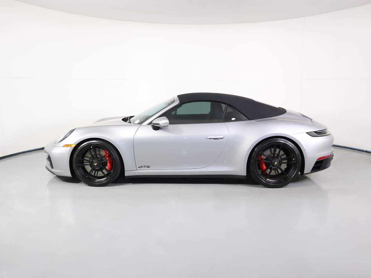 2022 Porsche 911 GTS photo 26