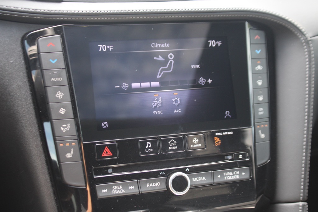 2022 Infiniti QX50 Luxe AWD photo 22