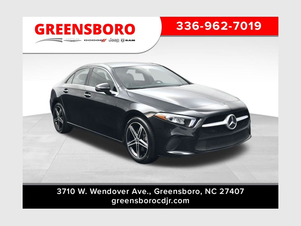 2022 Mercedes-Benz A-Class A220's photo