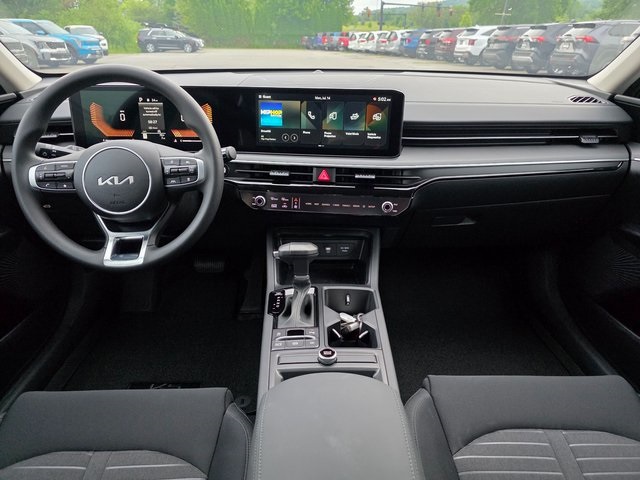 2025 Kia K5 LXS photo 21
