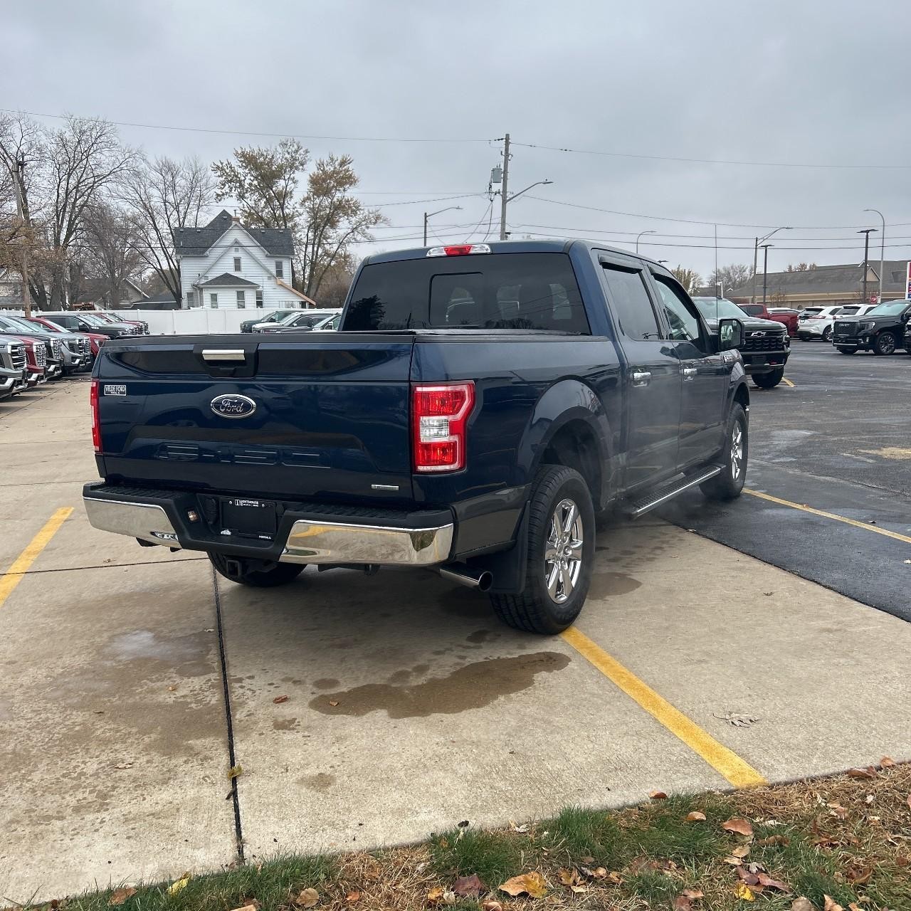 2020 Ford F-150 XLT photo 2