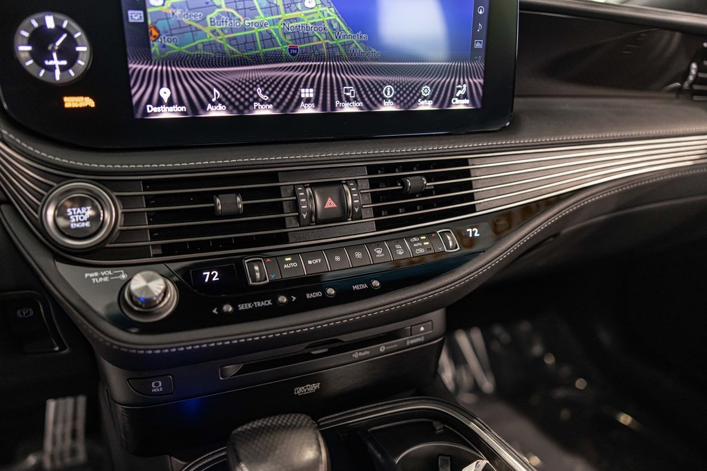 2022 LEXUS LS - Image 28