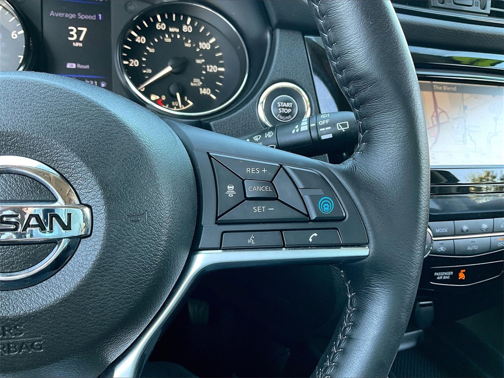 2019 Nissan Rogue SV photo 22