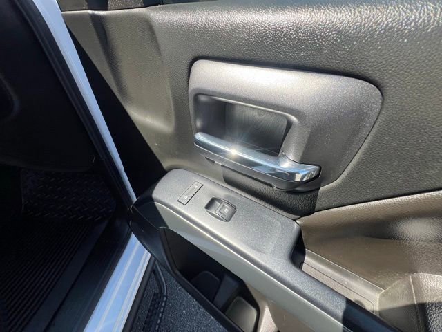 2017 Chevrolet Silverado 1500 LT photo 18