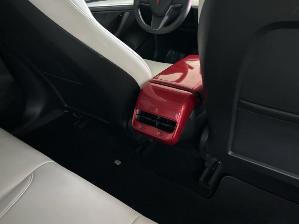 2021 Tesla Model 3 Standard Range Plus photo 22